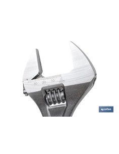 LLAVE AJUSTABLE MOLETA CENTRAL 8 2