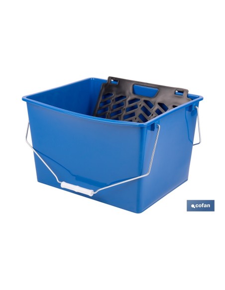 CUBETA 16 L. AZUL CON REJILLA 2 ASAS
