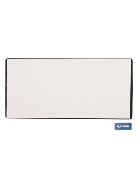 CATADIÓPTRICO RECTANGULAR ROJO 106 X 50 MM CON AGUJERO SIN TORNILLO CON ADHESIVO