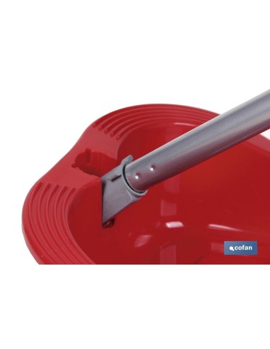 RECOGEDOR ABATIBLE CON GOMA COLOR ROJO