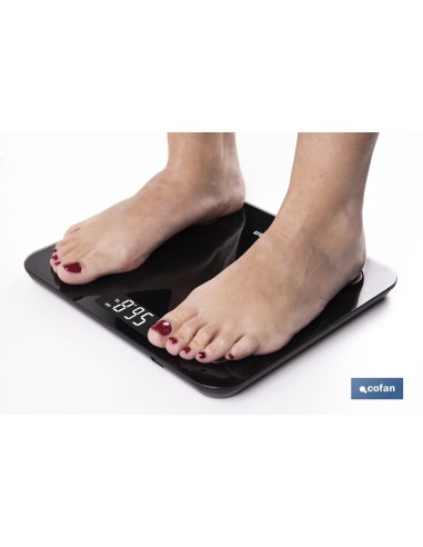BÁSCULA DE BAÑO DIGITAL NEGRA CON PANTALLA LCD, USB Y MEDICIÓN IMC DE GRASA VISCERAL 30 X 26,5 X 2,2 CM