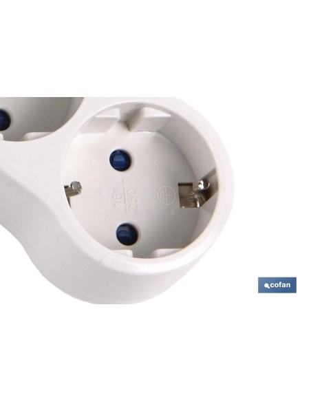 ADAPTADOR 3 VIAS FRONTAL SCHUKO CON INTERRUPTOR (3.500w)