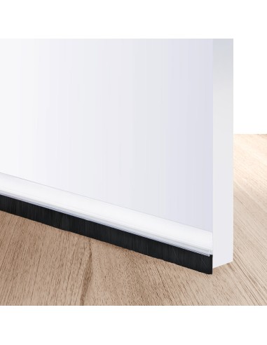 Burlete Pvc Con Cepillo. Para Puertas. Color Blanco 1 Metro