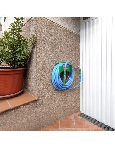 Soporte Para Mangueras De Jardín. Fijación a la Pared. Realizado en Plastico